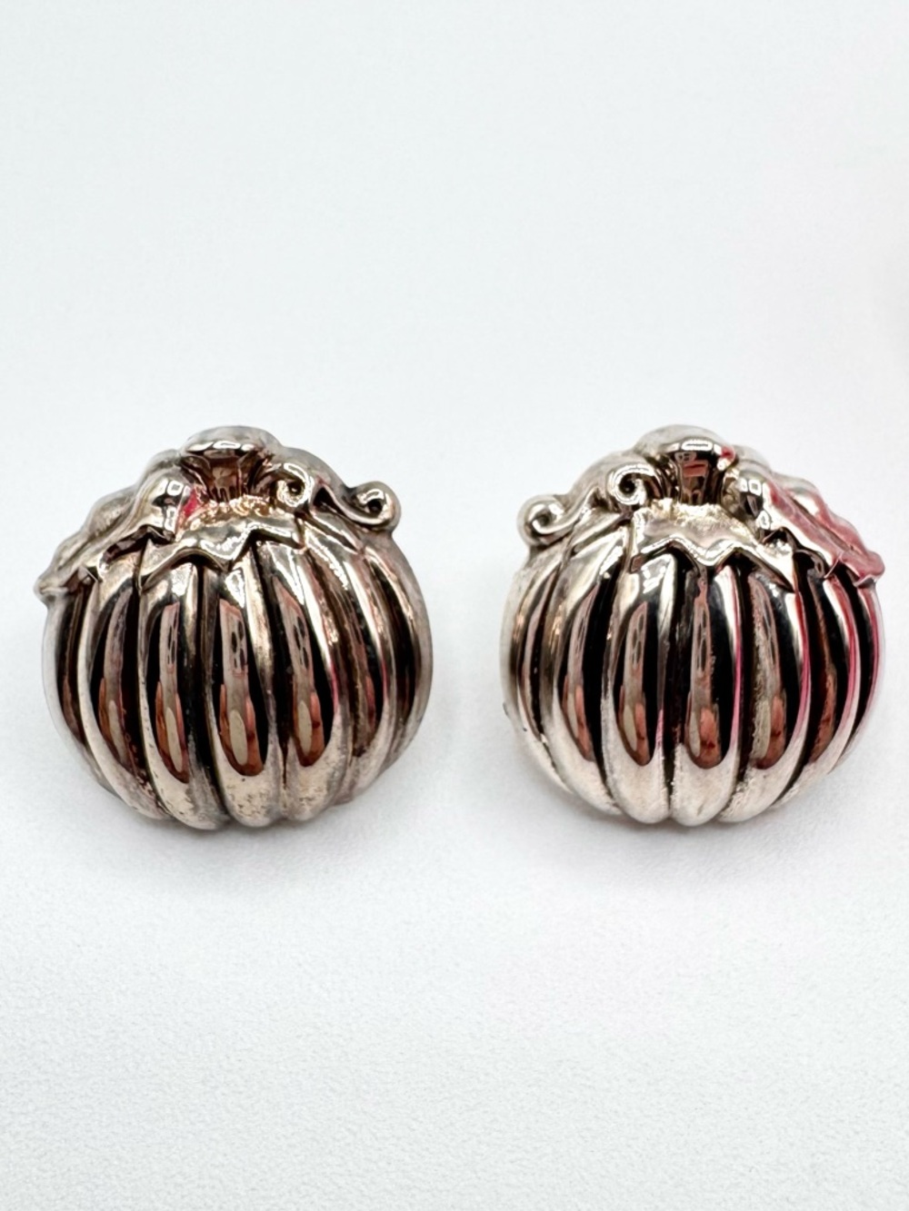 Vintage BEST Pumpkin Silver Tone Earrings Gourd Fall Autumn October Halloween